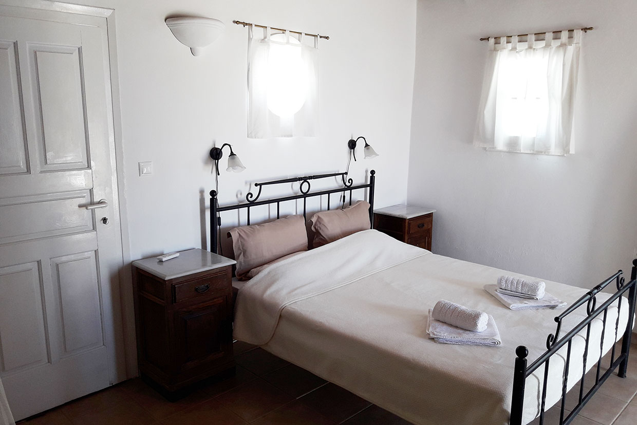 Ampelos hotel in Folegandros, the house