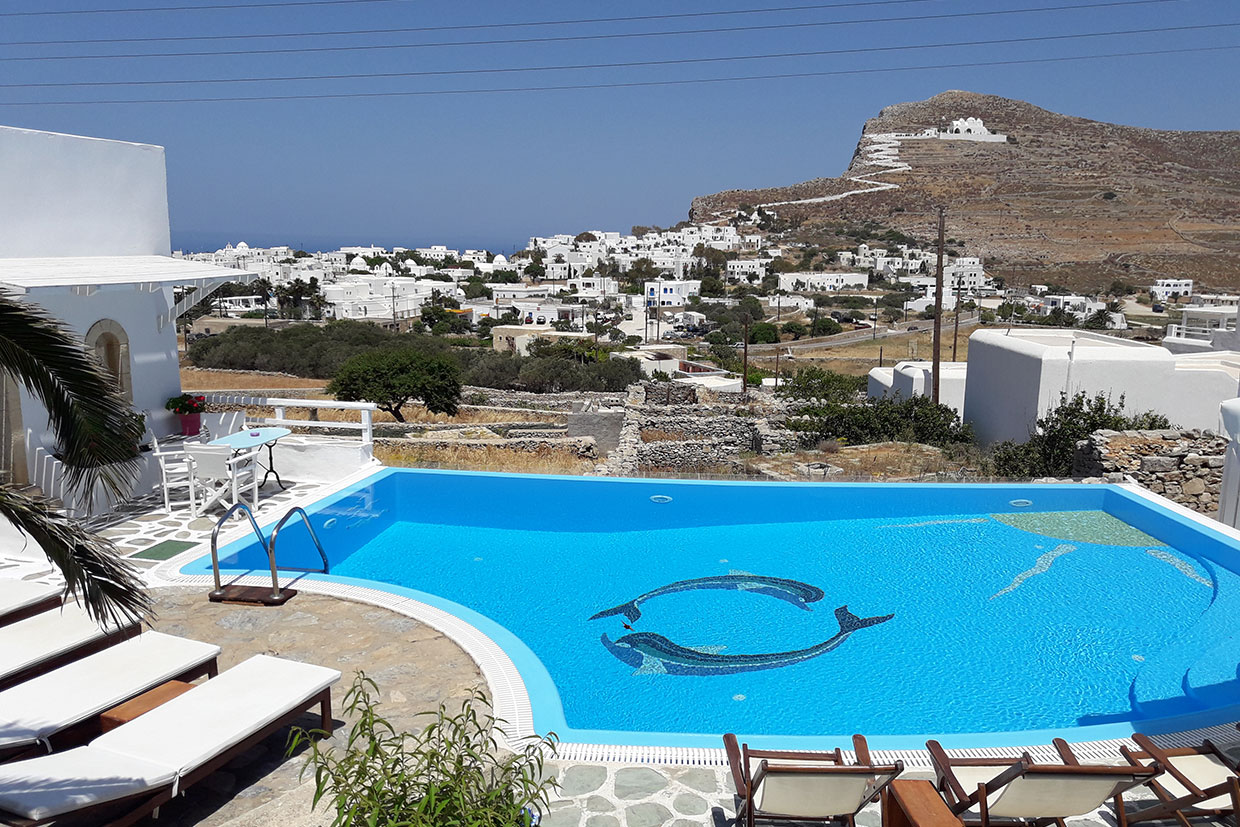 Ampelos hotel at Folegandros